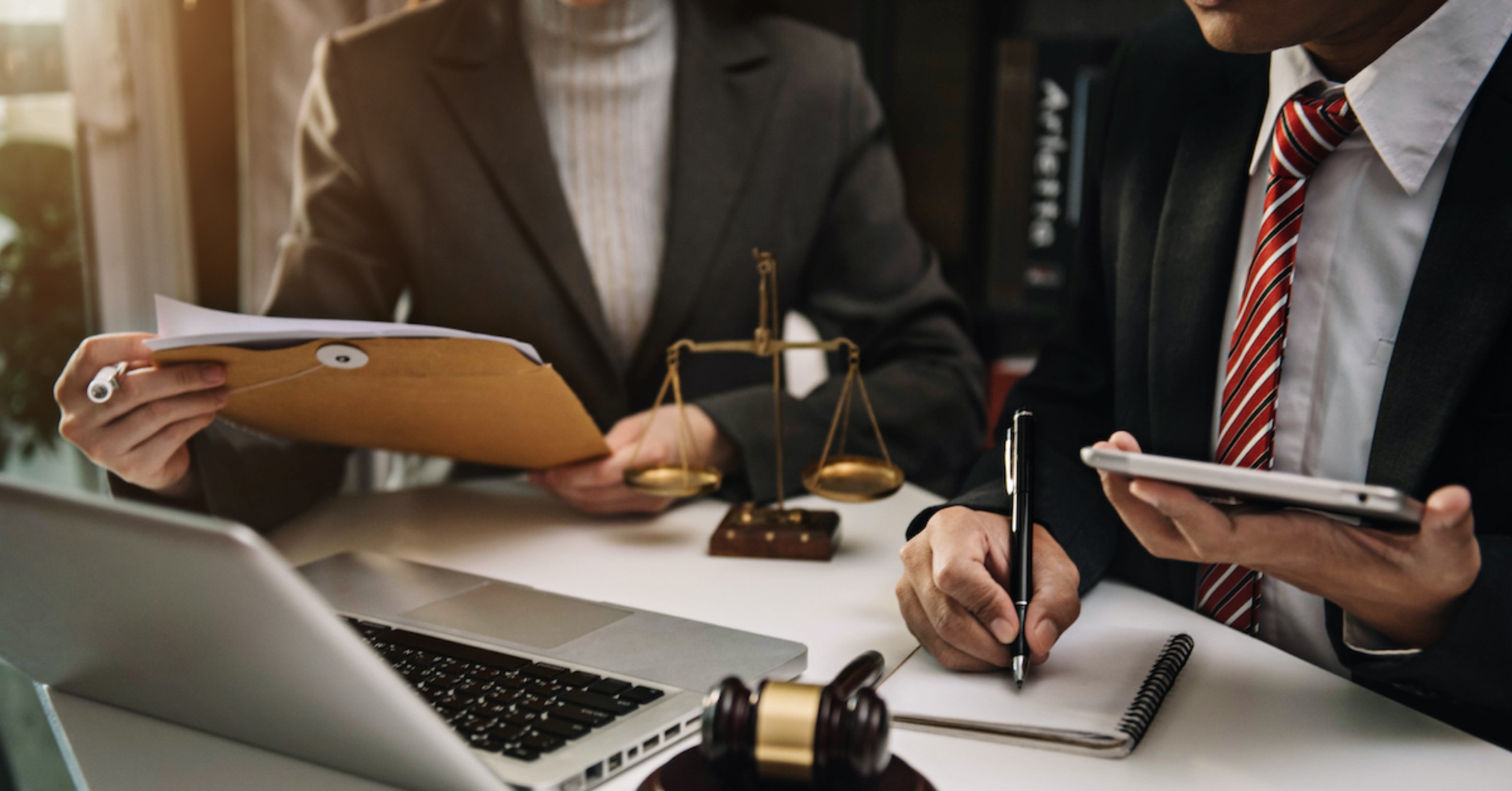 client and lawyer working together