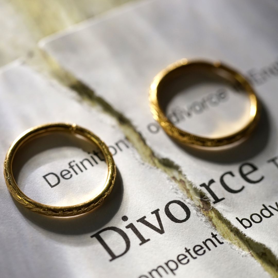 divorce paper with 2 rings