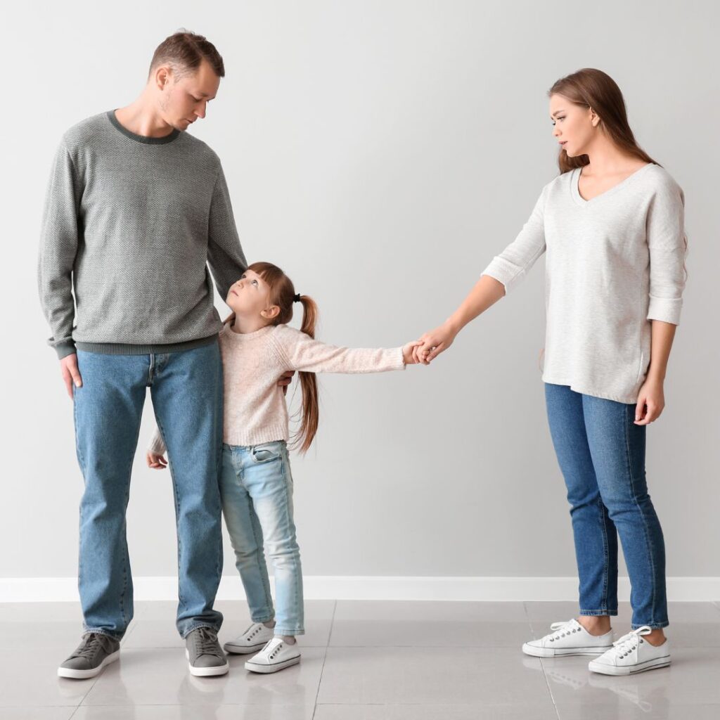 child navigating co-parenting between divorced parents