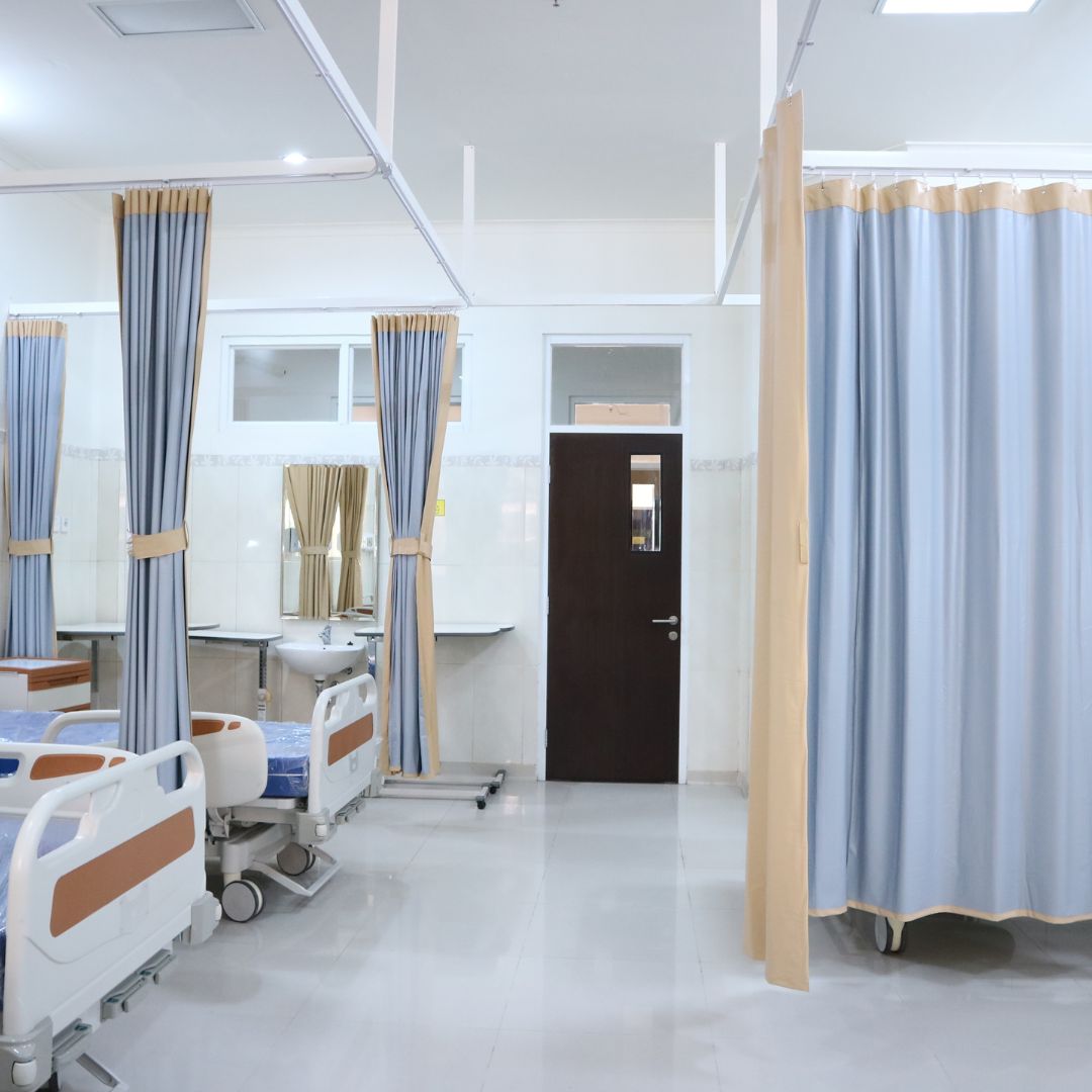hospital emergency room beds