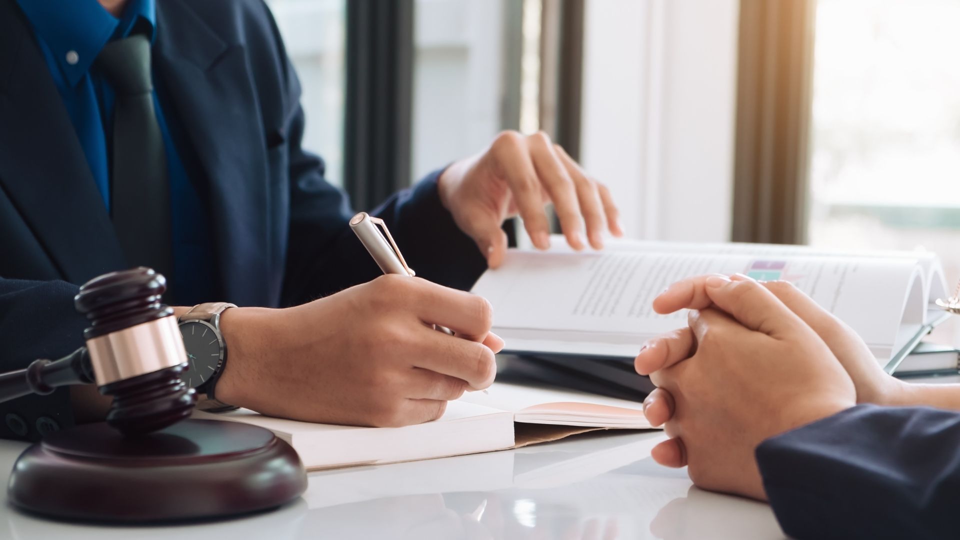 attorney talking to a client about custody agreements